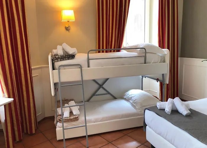 Vatican Places House Frühstückspension 2*